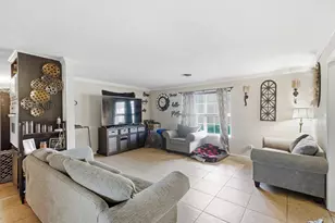 2104 French Pl, Baytown, TX 77520 - Photo 5