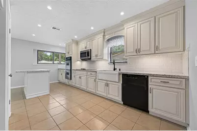 11818 Meadowdale Drive, Meadows Place, TX 77477 - Photo 13