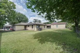 1106 Mooney Rd, Houston, TX 77037 - Photo 7