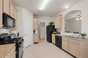 20519 Spring Bluff Ln, Spring, TX 77388 - Photo 17