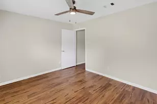 5502 Effingham Dr, Houston, TX 77035 - Photo 15