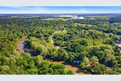 209 Fishermans Trail, Huntsville, TX 77320 - Photo 3