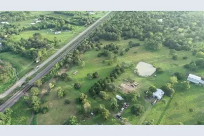 2106 1st Street, Liverpool, TX 77577 - Photo 3