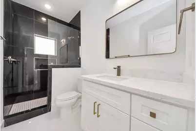 5506 Bacher St Street #A/B, Houston, TX 77028 - Photo 21