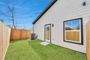 5506 Bacher St St, Houston, TX 77028 - Photo 37