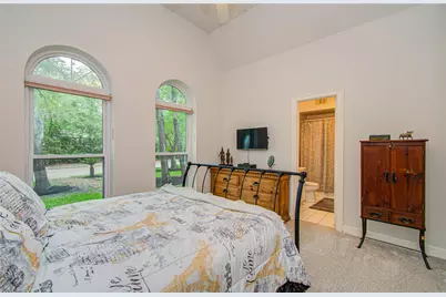 2 English Glade Court, The Woodlands, TX 77381 - Photo 23