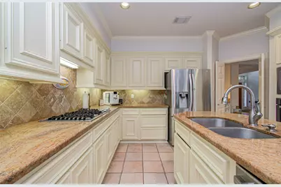 2 English Glade Court, The Woodlands, TX 77381 - Photo 19
