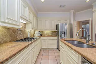 2 English Glade Ct, The Woodlands, TX 77381 - Photo 19
