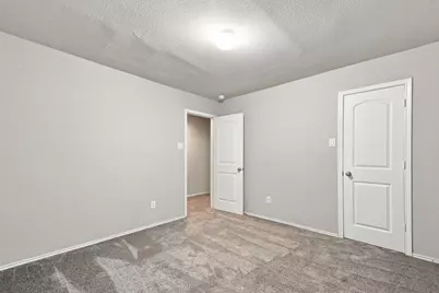 7834 London Tower Lane, Houston, TX 77044 - Photo 37