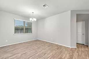 7834 London Tower Ln, Houston, TX 77044 - Photo 13