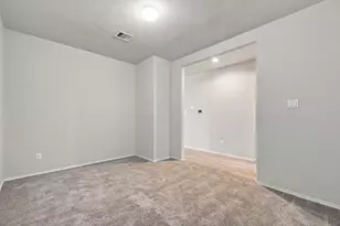 7834 London Tower Ln, Houston, TX 77044 - Photo 11
