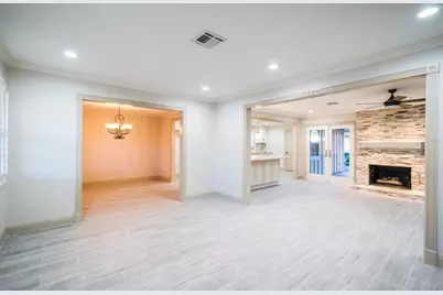 5046 Yarwell Drive, Houston, TX 77096 - Photo 7