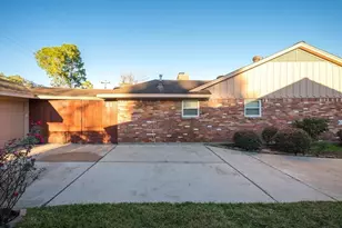 5046 Yarwell Dr, Houston, TX 77096 - Photo 5