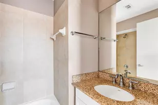 310 S Jensen Dr, Houston, TX 77003 - Photo 15