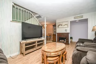 7136 Crownwest St, Houston, TX 77072 - Photo 11