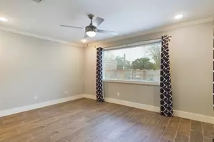 9007 Sharpcrest St, Houston, TX 77036 - Photo 11