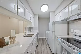 200 Yacht Club Ln, El Lago, TX 77586 - Photo 7