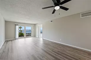200 Yacht Club Ln, El Lago, TX 77586 - Photo 11