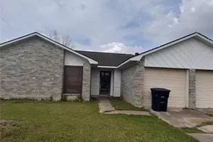 13711 Charidges Ct, Houston, TX 77034 - Photo 3