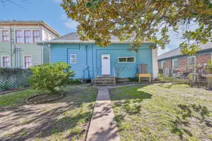 3124 Ave R 1/2, Galveston, TX 77550 - Photo 43