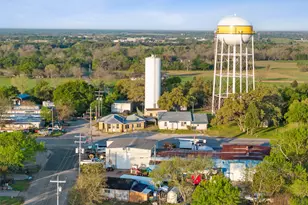 907/915 N Jefferson St, La Grange, TX 78945 - Photo 9