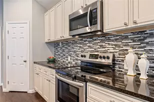 101 Arbor Springs Ln, Dickinson, TX 77539 - Photo 9