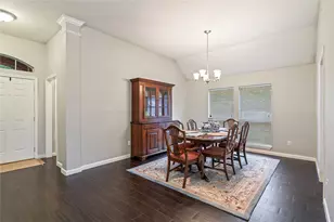 101 Arbor Springs Ln, Dickinson, TX 77539 - Photo 5