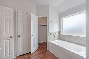 8107 Grandview St, Houston, TX 77051 - Photo 17