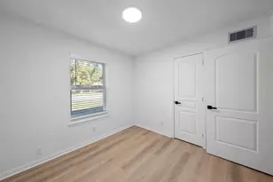 700 Lyle W Ave, Cleveland, TX 77327 - Photo 7