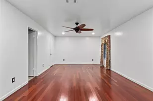 9814 Sageroyal Ln, Houston, TX 77089 - Photo 23