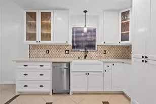 9814 Sageroyal Ln, Houston, TX 77089 - Photo 17