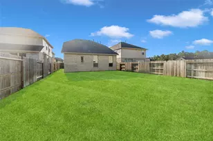 1426 Northwood Blf Ln, Pinehurst, TX 77362 - Photo 3