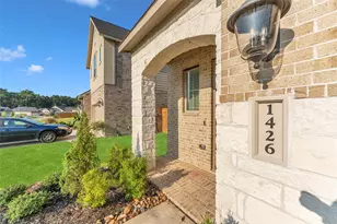 1426 Northwood Blf Ln, Pinehurst, TX 77362 - Photo 5