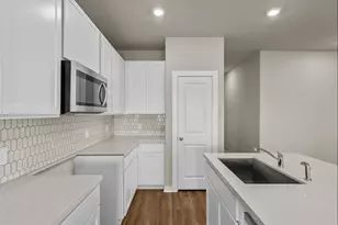 2939 Wind Cave Ln, Rosharon, TX 77583 - Photo 5