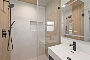 8927 Rockhurst Dr, Houston, TX 77080 - Photo 19