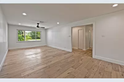 8927 Rockhurst Drive, Houston, TX 77080 - Photo 11