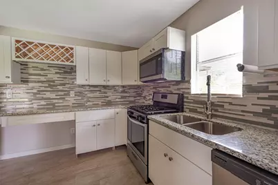 202 Norview Drive, Houston, TX 77022 - Photo 7