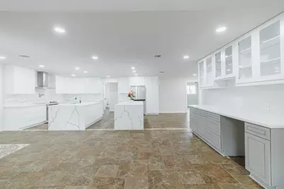 10055 Larston Street, Houston, TX 77055 - Photo 9