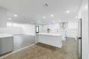 10055 Larston St, Houston, TX 77055 - Photo 13