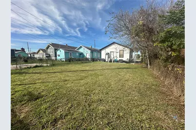 4009 Avenue L, Galveston, TX 77550 - Photo 9