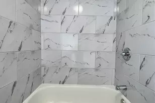8718 Chipping Ln, Houston, TX 77088 - Photo 19