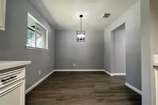 8718 Chipping Ln, Houston, TX 77088 - Photo 13