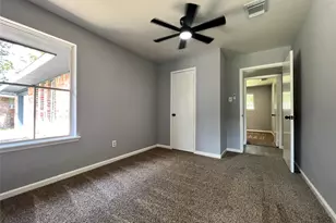 8718 Chipping Ln, Houston, TX 77088 - Photo 15