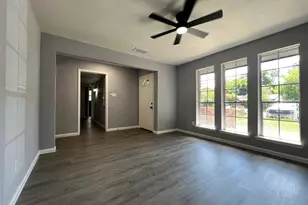 8718 Chipping Ln, Houston, TX 77088 - Photo 7