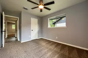 8718 Chipping Ln, Houston, TX 77088 - Photo 21
