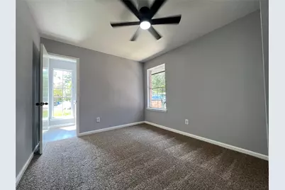 8718 Chipping Lane, Houston, TX 77088 - Photo 15