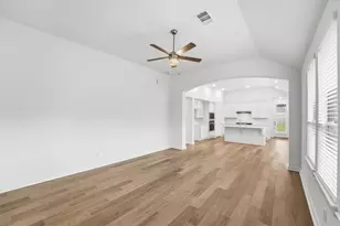 11215 Leaf Shelter Ln, Cypress, TX 77433 - Photo 3