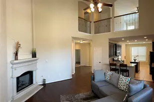 6819 Hunters Trace Ln, Baytown, TX 77521 - Photo 5