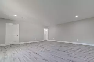 9830 Degas Ln, Houston, TX 77016 - Photo 17