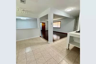 1701 Gillette Street, Baytown, TX 77520 - Photo 3